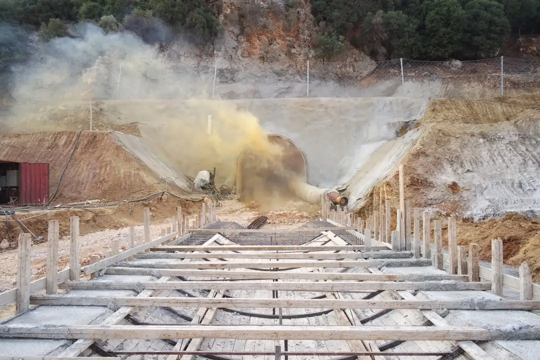 工业物联网传感器选型指南：温度、振动与压力监测方案详解